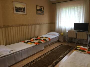 Фото номера Cемейный номер с собственной ванной комнатой Хостелы Hostel DREWLAND г. Лидзбарк-Варминьски 3
