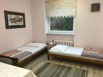 Фото номера Четырехместный номер Хостелы Hostel DREWLAND г. Лидзбарк-Варминьски 4