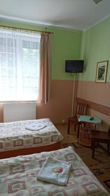 Фото номера Двухместный номер с 1 кроватью Отель Hotelik WARMIA -Pensjonat, Hostel г. Лидзбарк-Варминьски 2