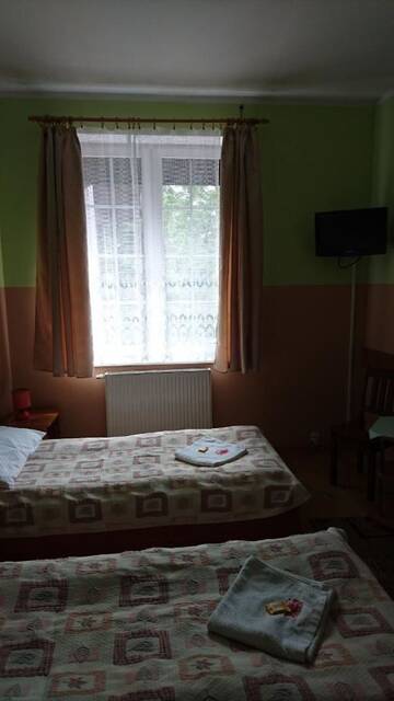Фото номера Двухместный номер с 1 кроватью Отель Hotelik WARMIA -Pensjonat, Hostel г. Лидзбарк-Варминьски 3